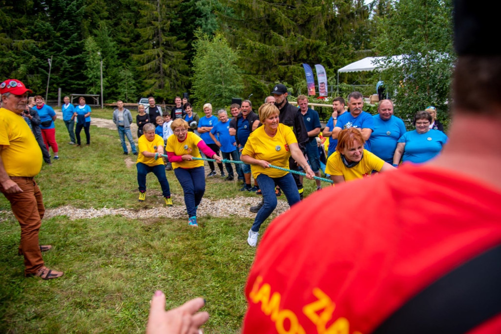 Wyszli zza biurek rozprostować kości