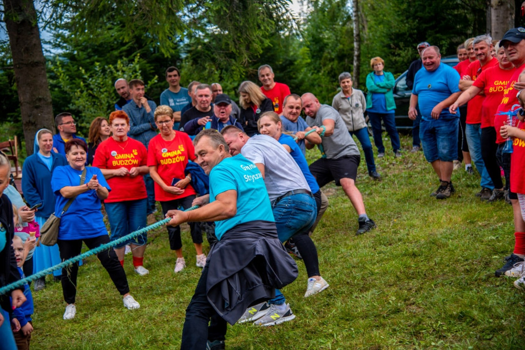 Wyszli zza biurek rozprostować kości