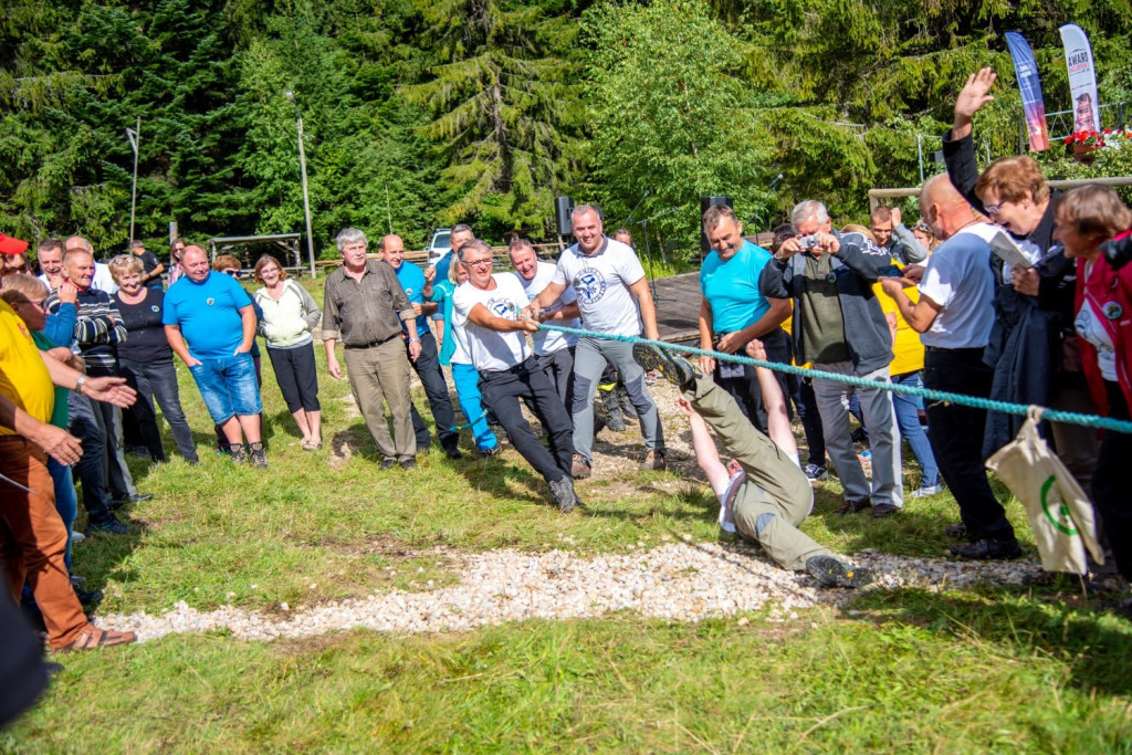 Wyszli zza biurek rozprostować kości