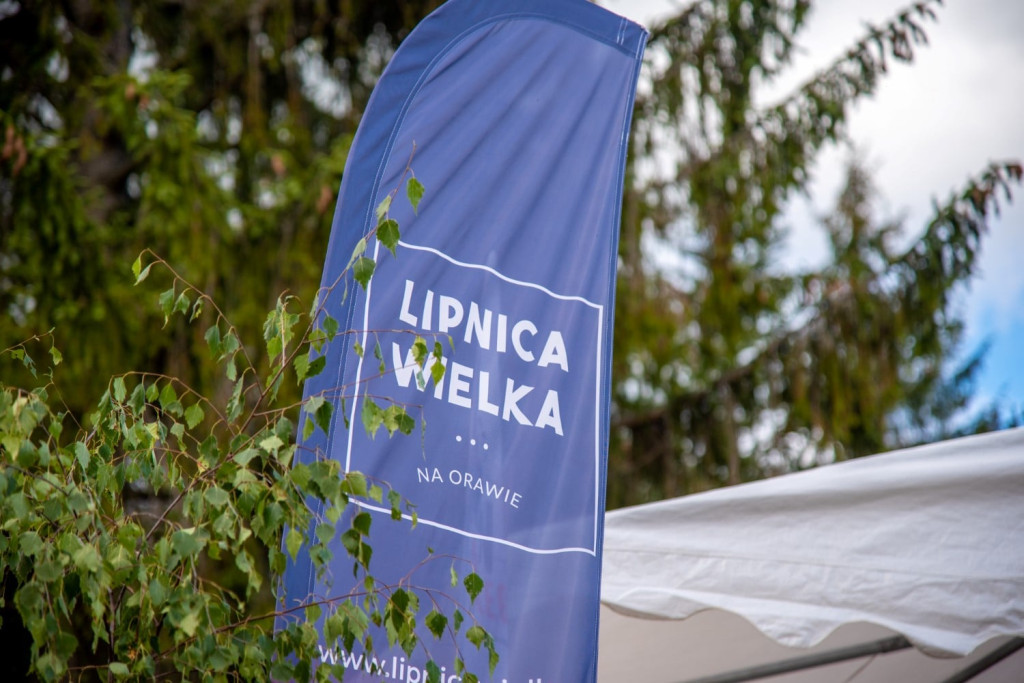 Wyszli zza biurek rozprostować kości