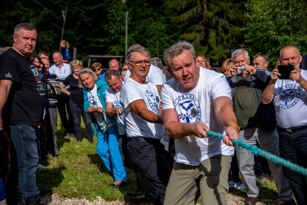 Wyszli zza biurek rozprostować kości