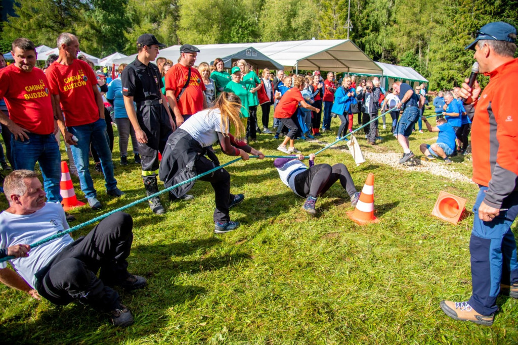 Wyszli zza biurek rozprostować kości
