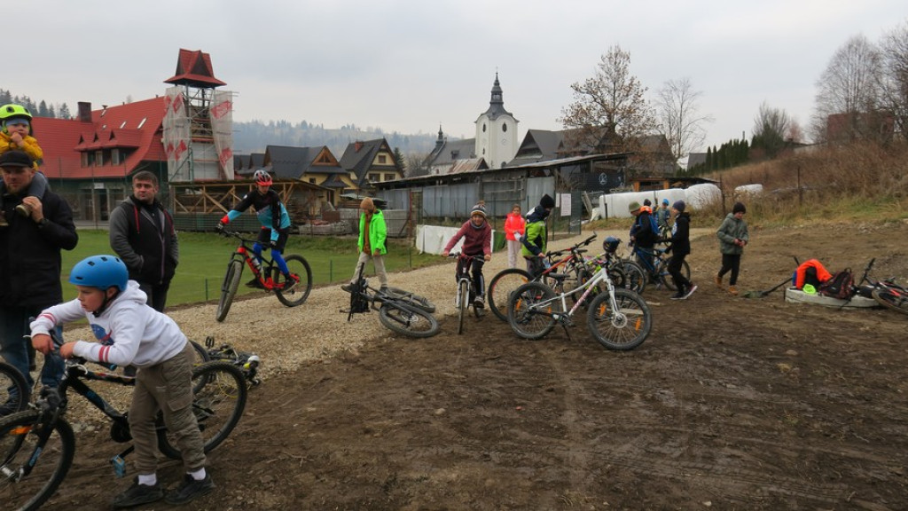 Nowoczesny pumptrack w Poroninie
