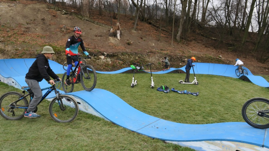 Nowoczesny pumptrack w Poroninie
