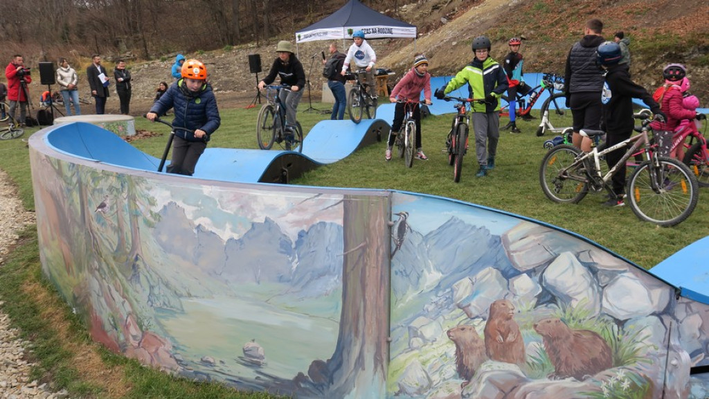 Nowoczesny pumptrack w Poroninie