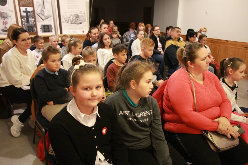 Najmłodsi śpiewali piosenki żołnierskie