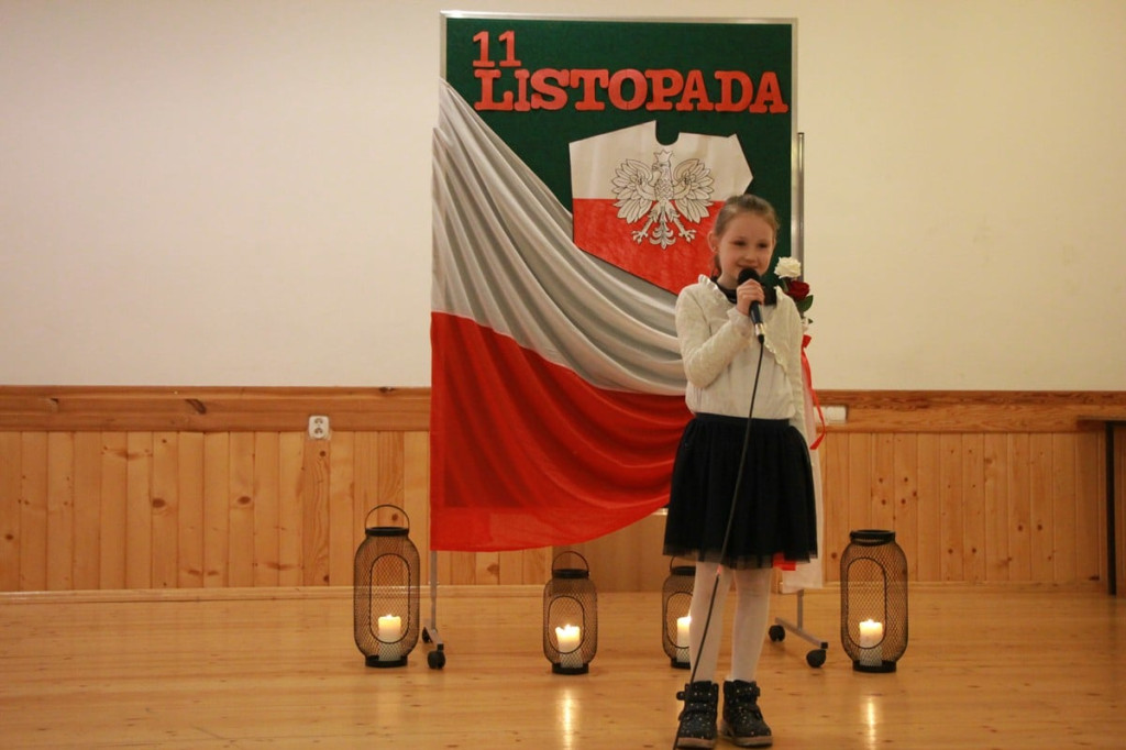 Najmłodsi śpiewali piosenki żołnierskie