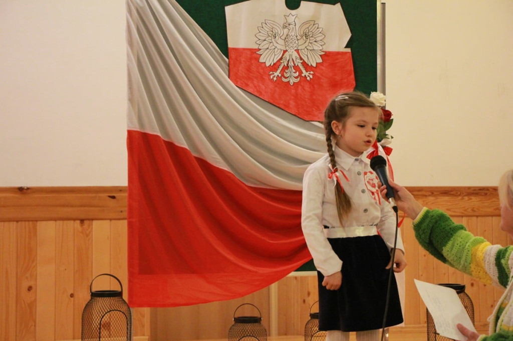 Najmłodsi śpiewali piosenki żołnierskie