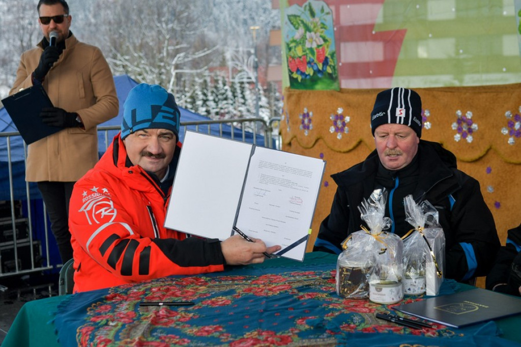 Najlepszy święty rozdaje prezenty