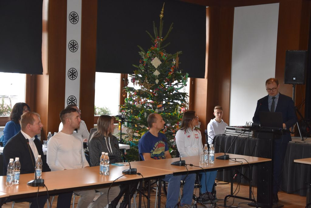 Sesja opłatkowa i medale dla sportowców