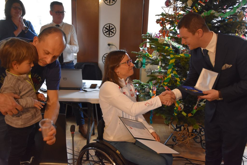 Sesja opłatkowa i medale dla sportowców