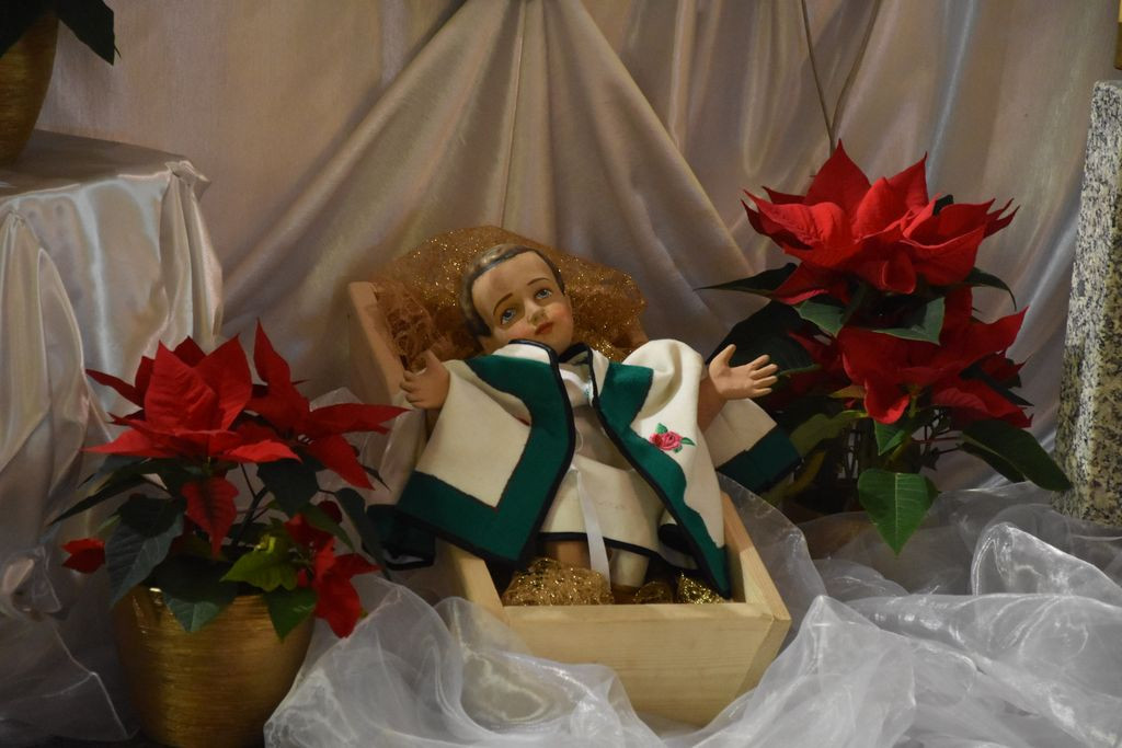 Kolędowanie z "Małymi Miętusianami" i "Miętusianami"