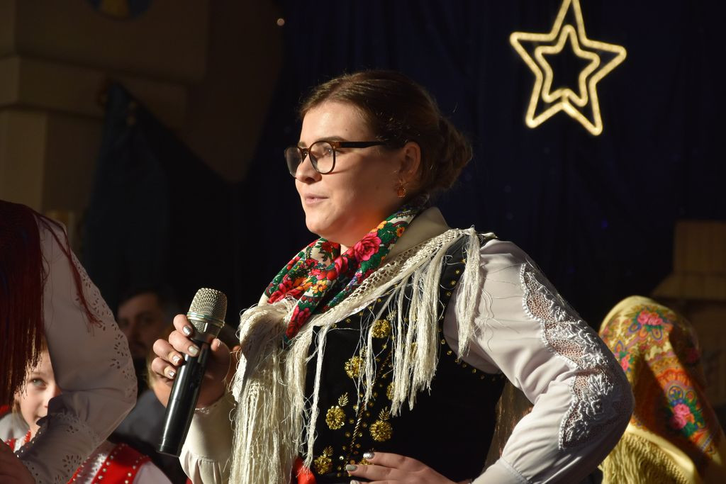 Kolędowanie z "Małymi Miętusianami" i "Miętusianami"