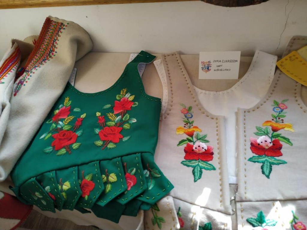 Rękodzieło nie ginie. Jubileuszowa wystawa sztuki ludowej