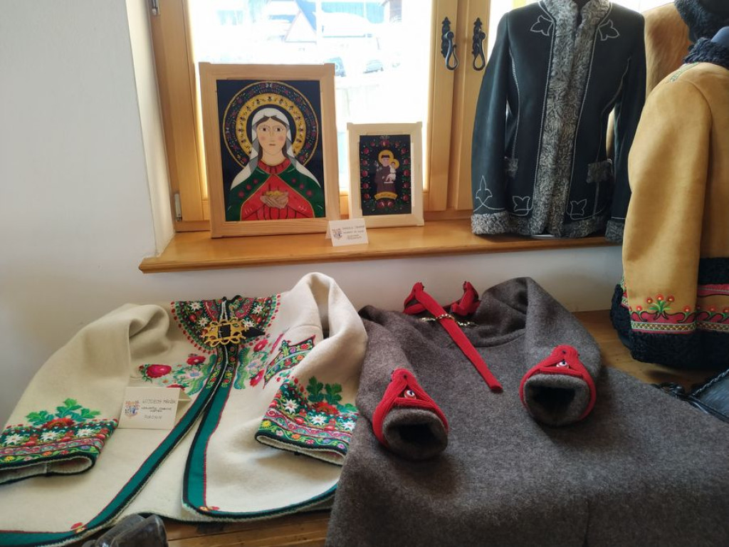 Rękodzieło nie ginie. Jubileuszowa wystawa sztuki ludowej