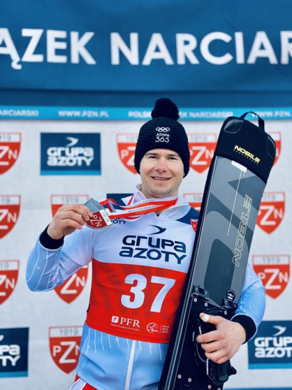 Królowe i królowie snowboardu w Suchem