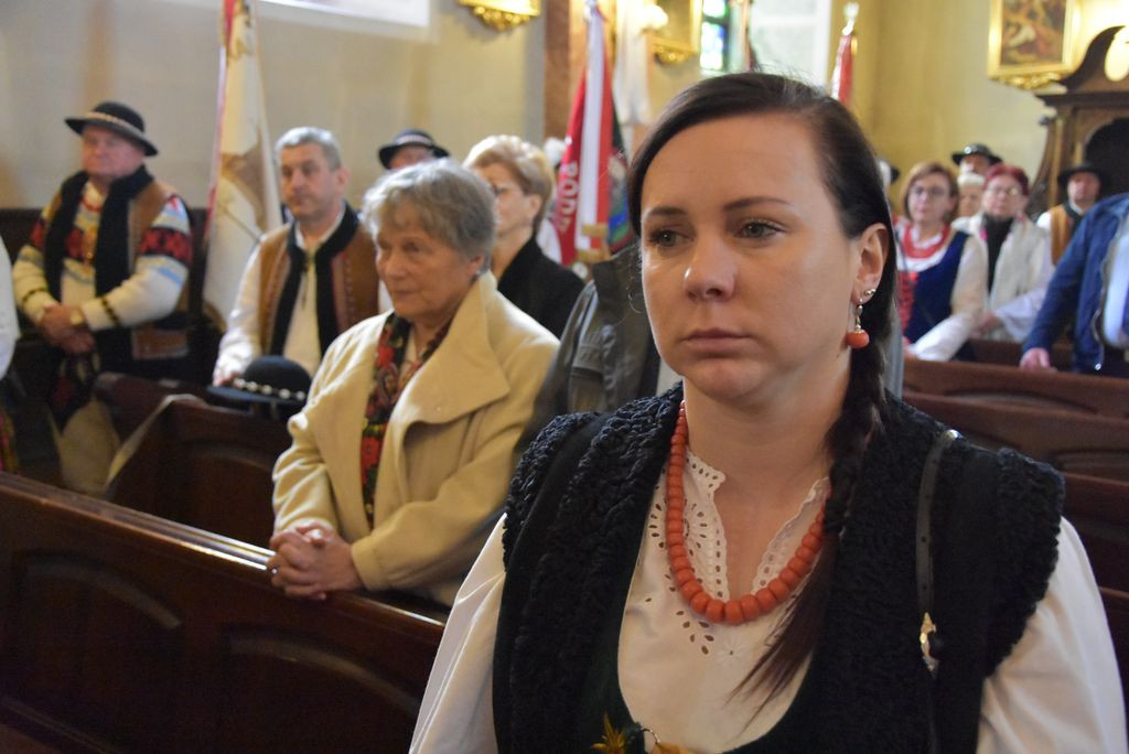 Związek Podhalan w Klikuszowej ze sztandarem