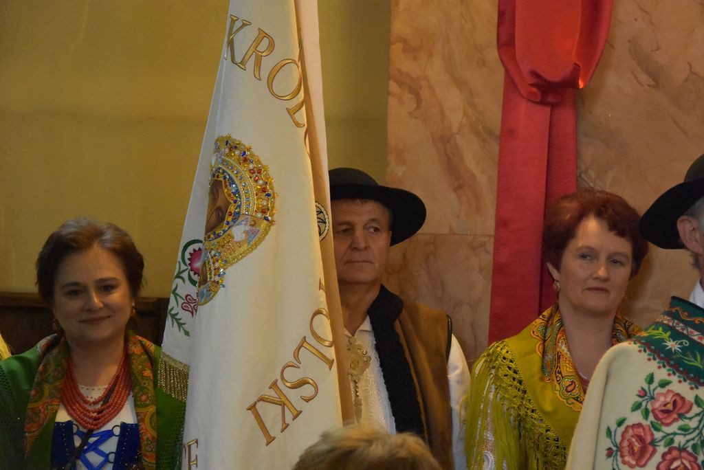Związek Podhalan w Klikuszowej ze sztandarem
