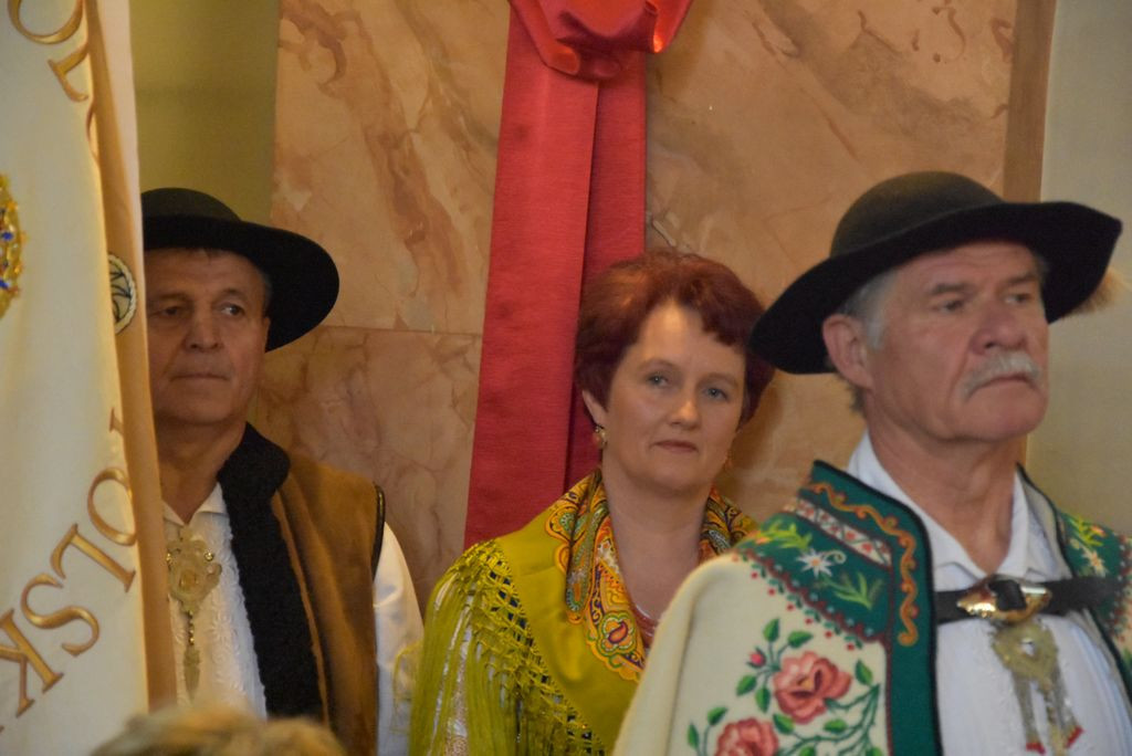 Związek Podhalan w Klikuszowej ze sztandarem