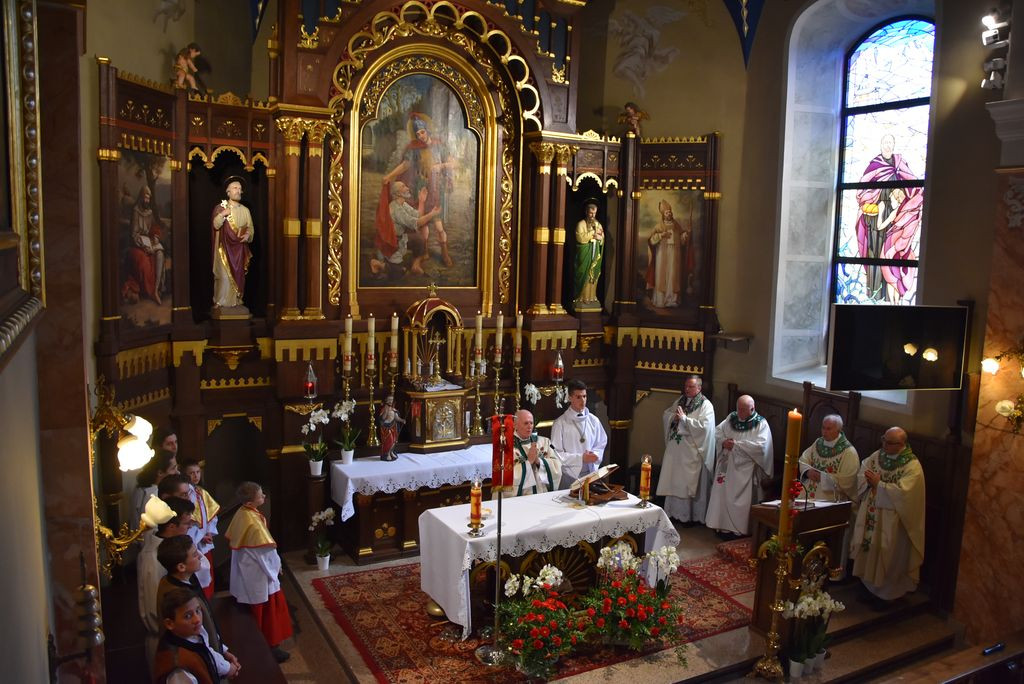 Związek Podhalan w Klikuszowej ze sztandarem