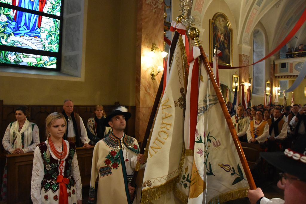 Związek Podhalan w Klikuszowej ze sztandarem