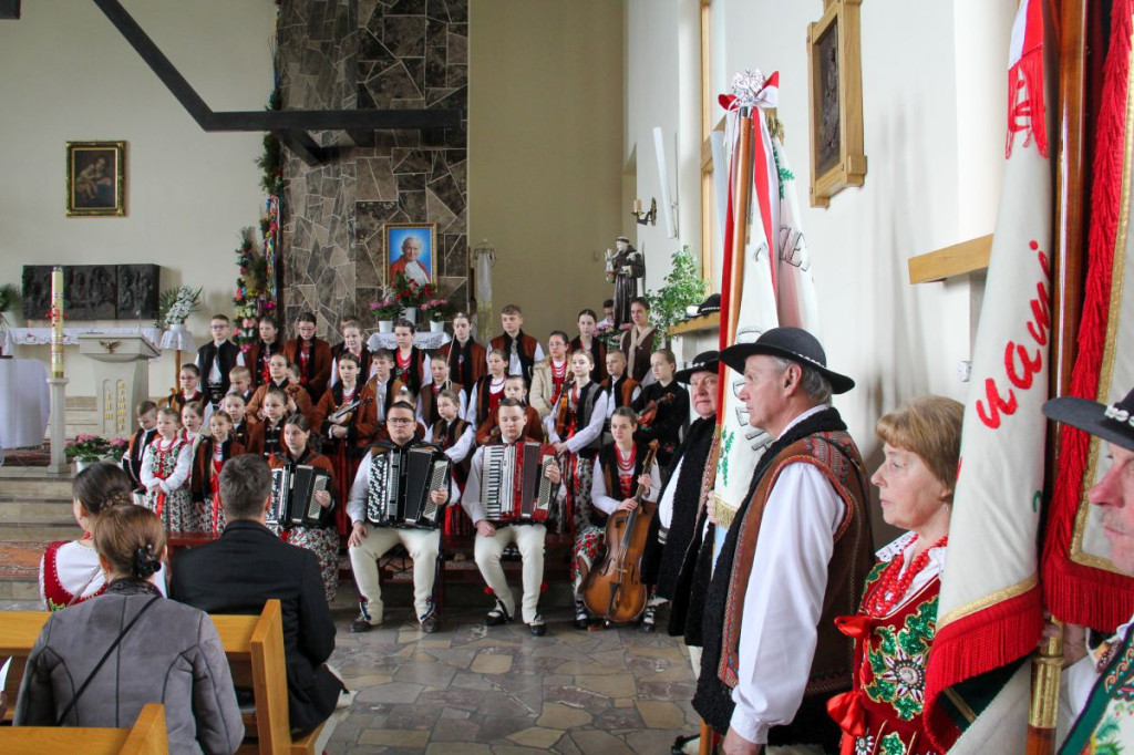 Poświęcenie sztandaru Związku Podhalan na Wysokiej