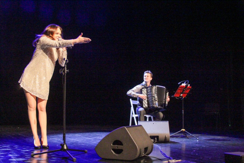 Natalia Niemen, Young Stars i niezwykły spektakl Wybieleni w nowotarskim MCK