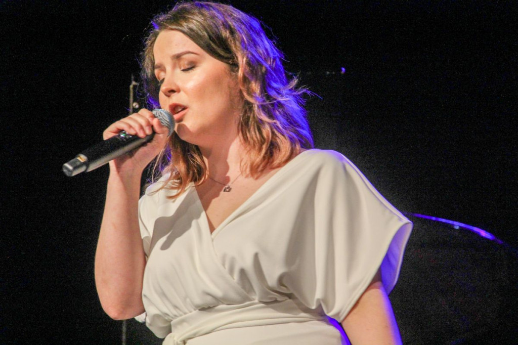 Natalia Niemen, Young Stars i niezwykły spektakl Wybieleni w nowotarskim MCK