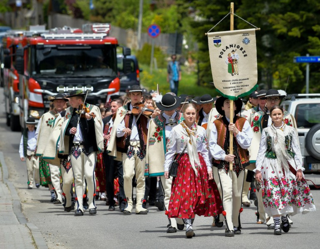 Przeszli z paradą przez Kościelisko