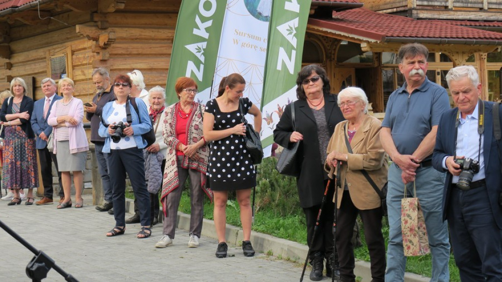 Błogosławione chwile w Czerwonym Dworze
