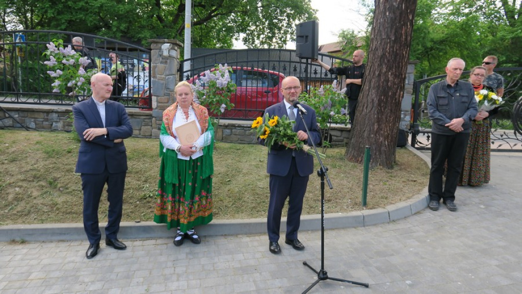 Błogosławione chwile w Czerwonym Dworze