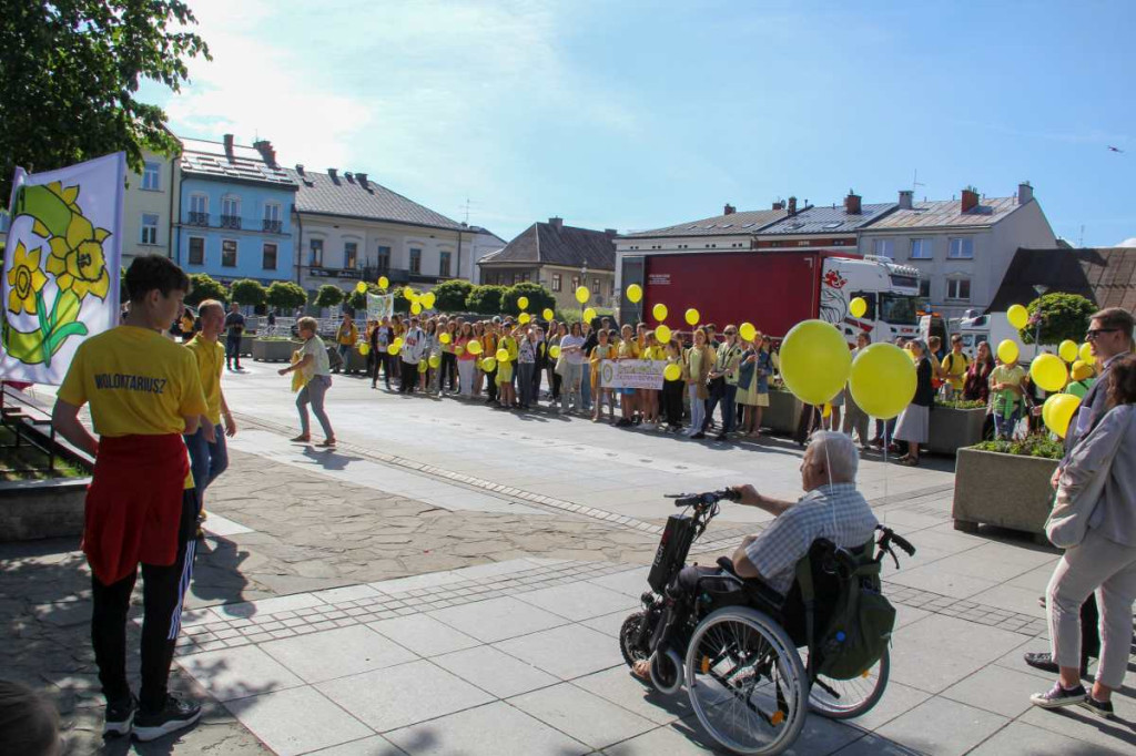 Żonkilowy Marsz i niewzwykły koncert w nowotarskim MCK