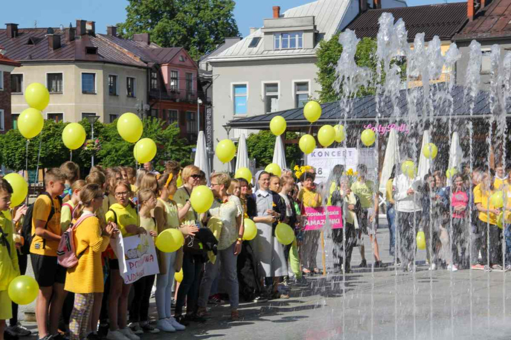 Żonkilowy Marsz i niewzwykły koncert w nowotarskim MCK