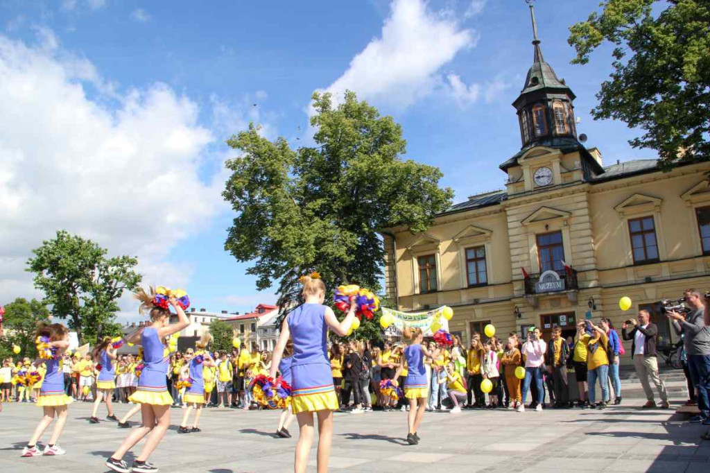 Żonkilowy Marsz i niewzwykły koncert w nowotarskim MCK