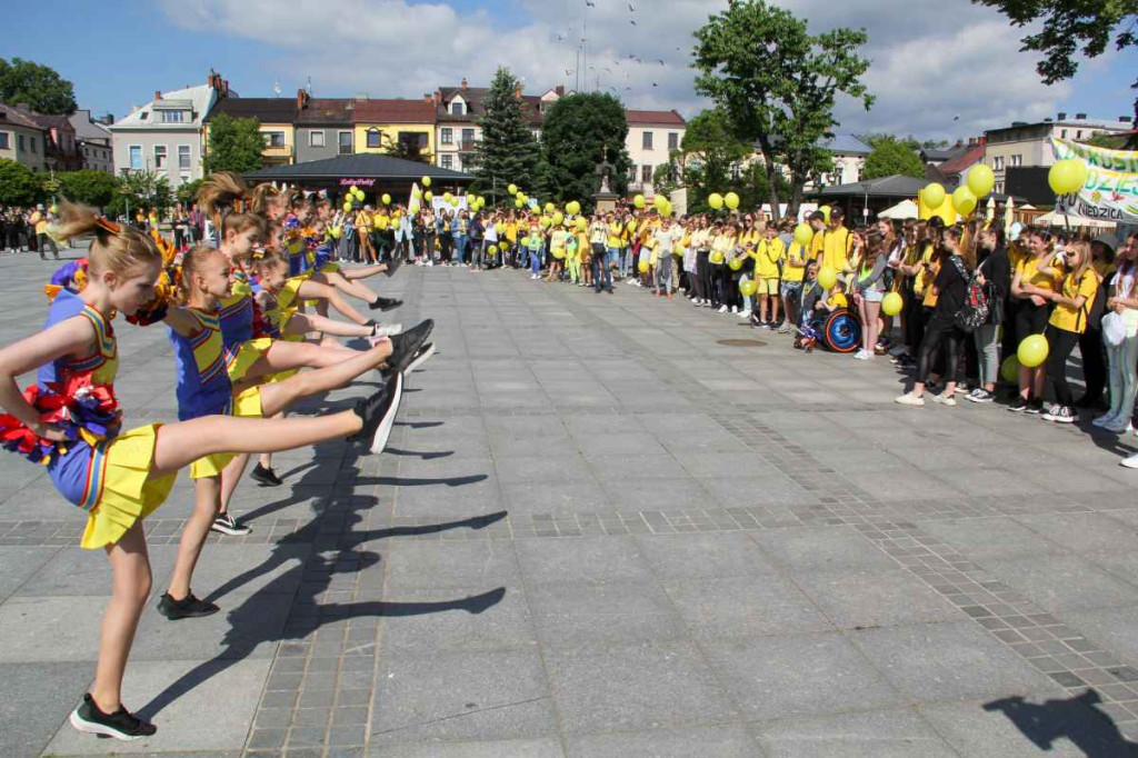 Żonkilowy Marsz i niewzwykły koncert w nowotarskim MCK