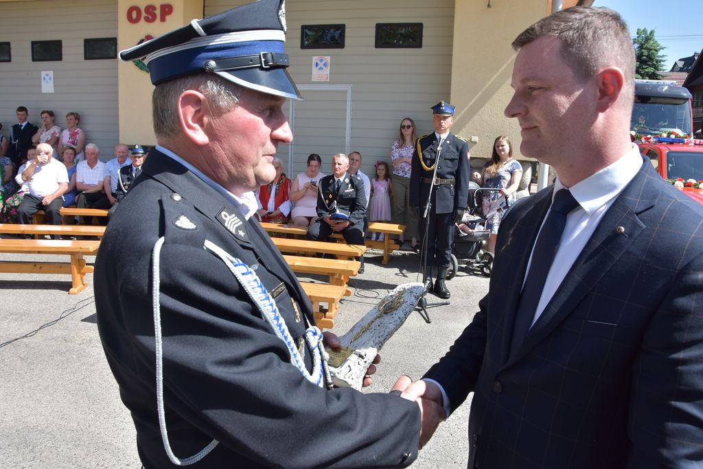 OSP Ratułów Górny z nowymi samochodami