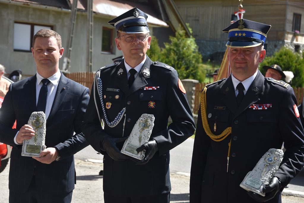 OSP Ratułów Górny z nowymi samochodami