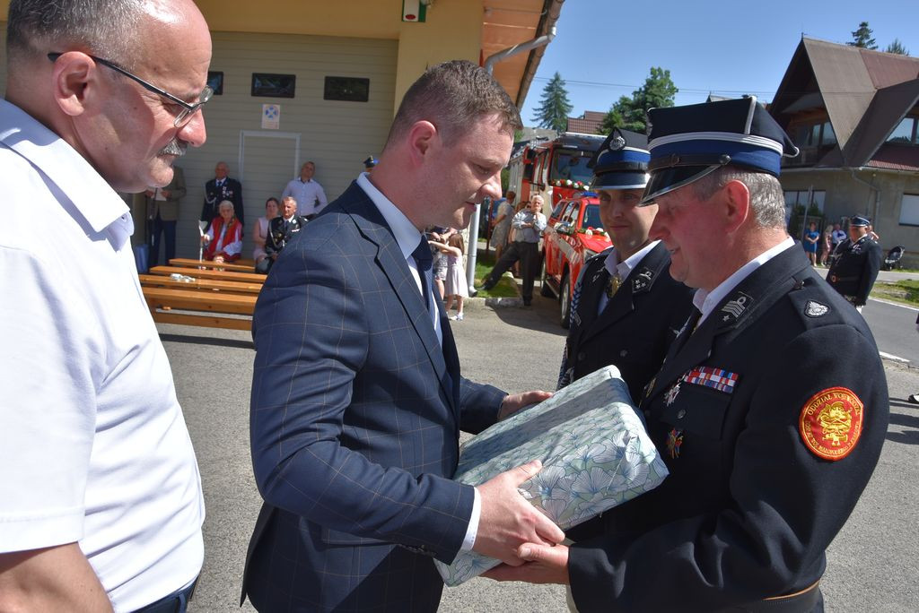 OSP Ratułów Górny z nowymi samochodami