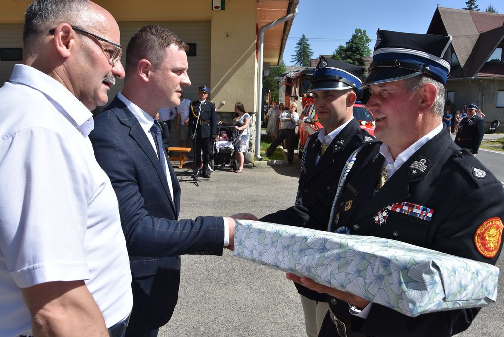 OSP Ratułów Górny z nowymi samochodami