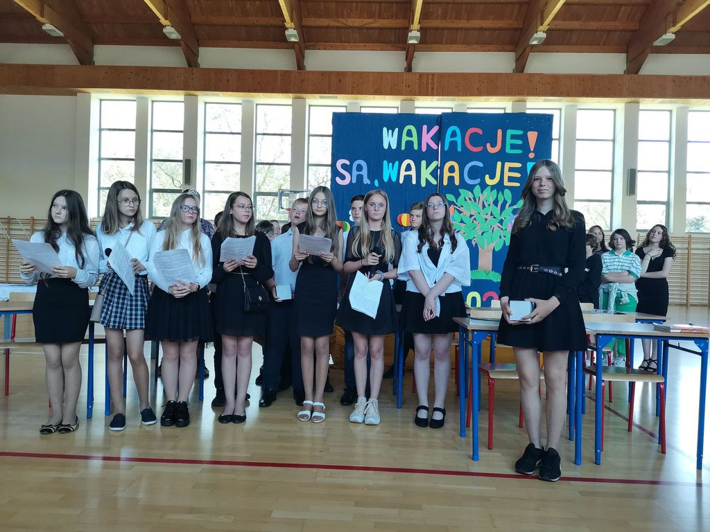 Świadectwa rozdane, wakacje czekają