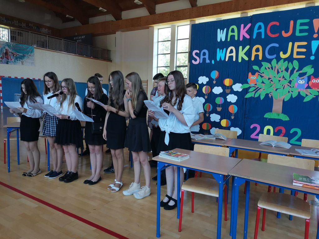 Świadectwa rozdane, wakacje czekają