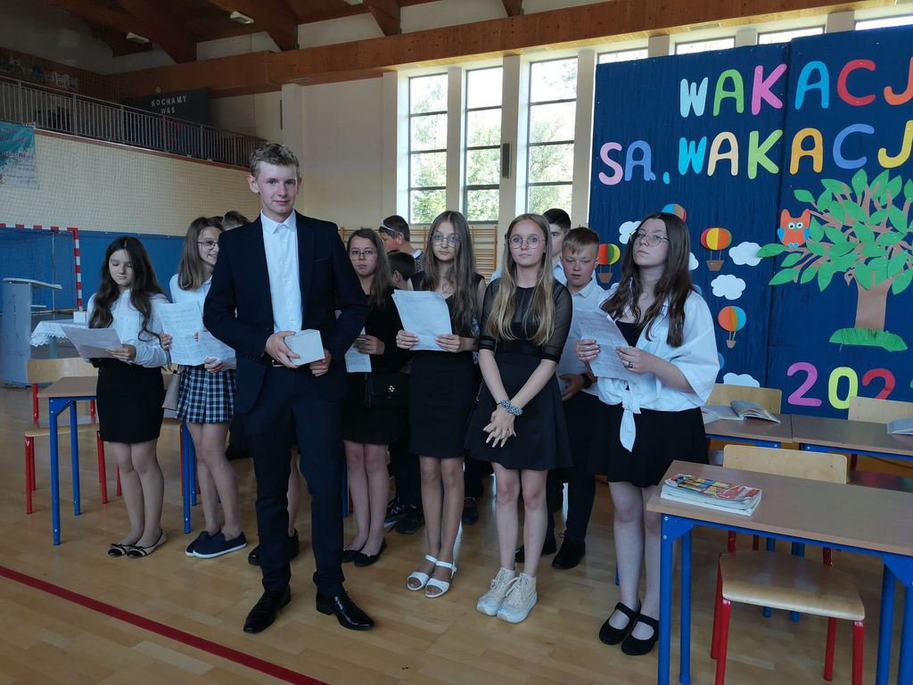 Świadectwa rozdane, wakacje czekają