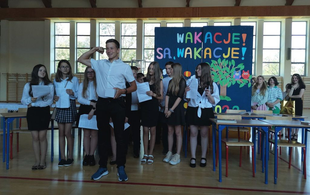 Świadectwa rozdane, wakacje czekają