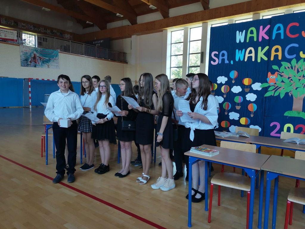 Świadectwa rozdane, wakacje czekają