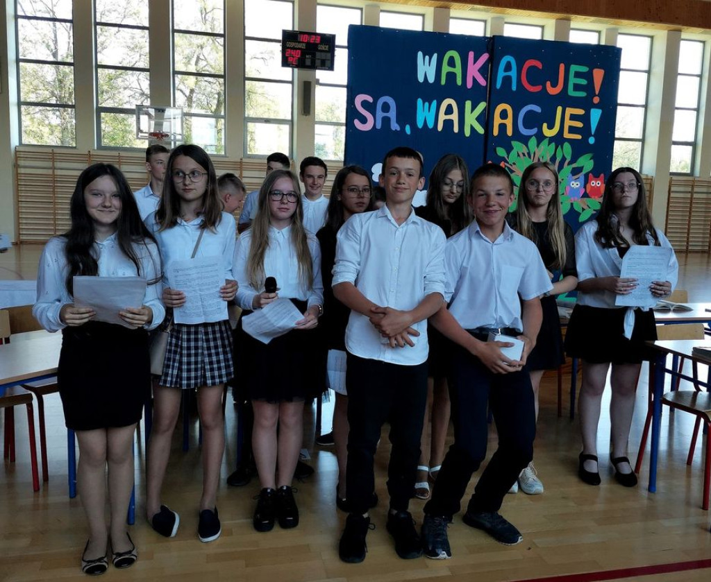 Świadectwa rozdane, wakacje czekają