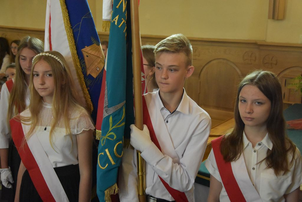Świadectwa rozdane, wakacje czekają
