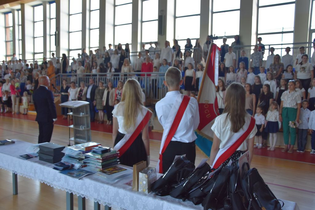 Świadectwa rozdane, wakacje czekają