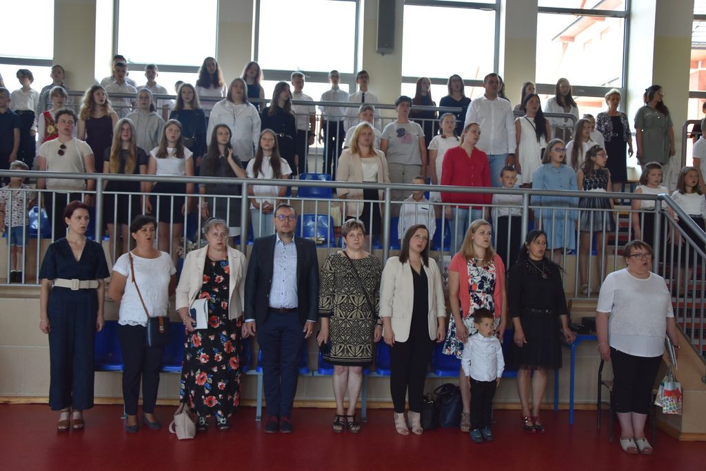 Świadectwa rozdane, wakacje czekają