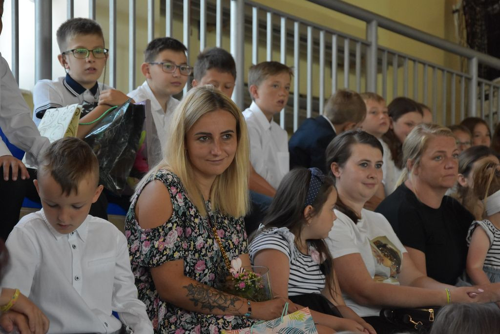 Świadectwa rozdane, wakacje czekają