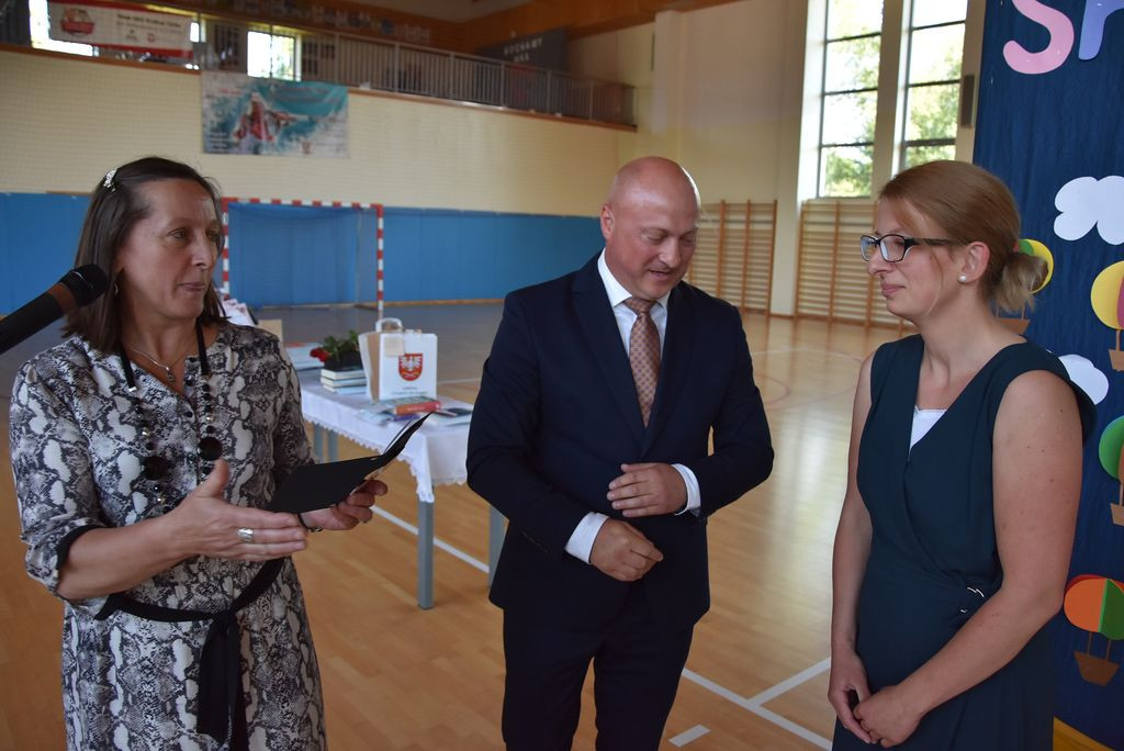 Świadectwa rozdane, wakacje czekają